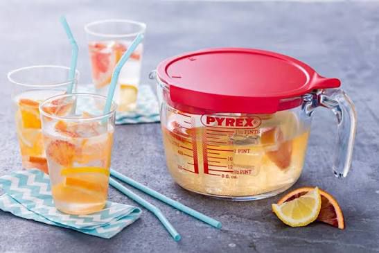 Pyrex Classic Glass Measuring Jug With Lid 1 Liter