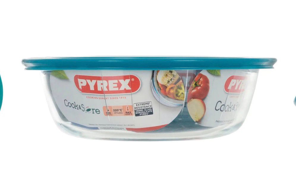 Pyrex Round Dish 2.3 Litre